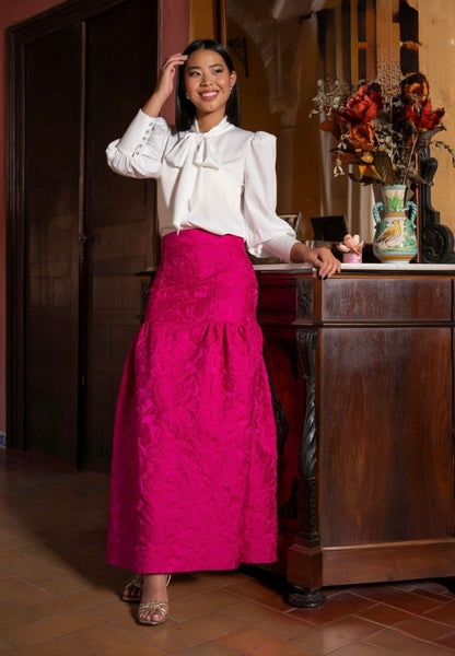 BLUSA BLANCA CON LAZADA ANA.