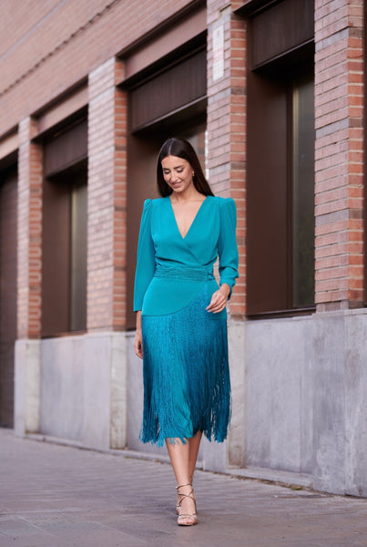 VESTIDO SADIE, FAJÍN DE QUITA Y PON AZUL PETRÓLEO.