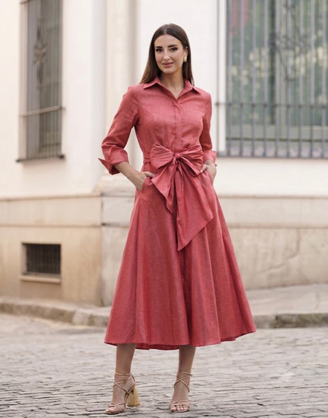 VESTIDO SEDA SALVAJE ILIANA, COLOR VELVET CORAL Y AZUL MARINO.