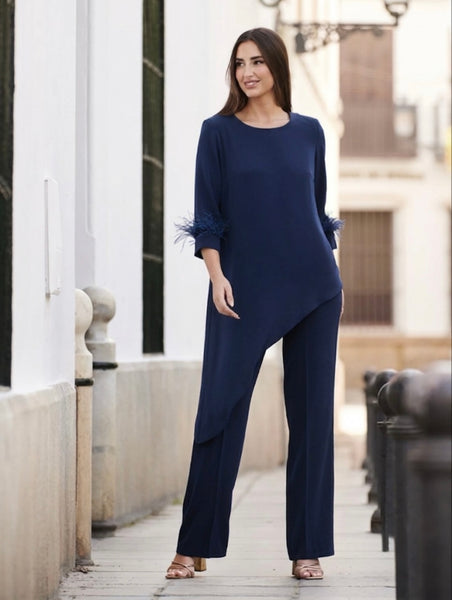 CASACA CON PANTALÓN ASIMÉTRICA JULIETA