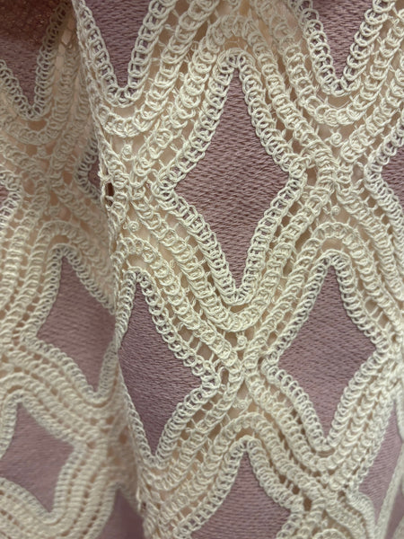 CONJUNTO DE GUIPUR DE TOP CON FALDA MARIELA